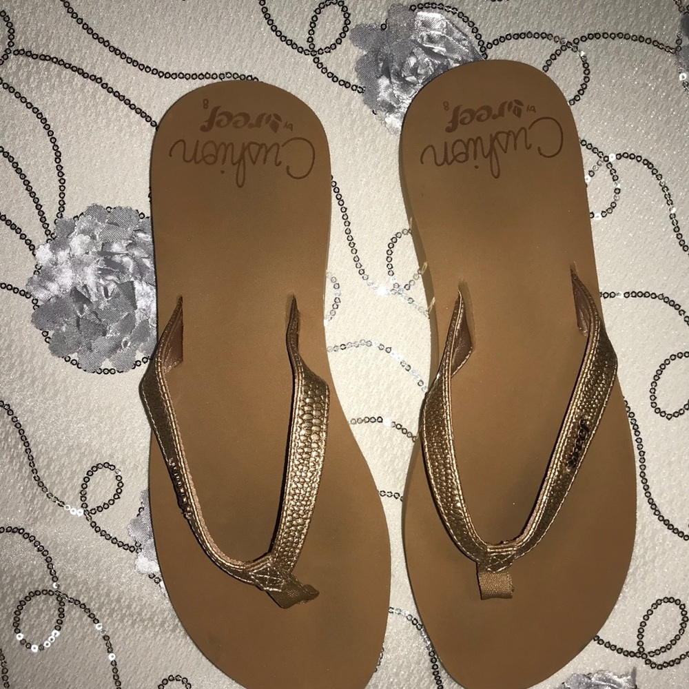 Reef cushion flip flops